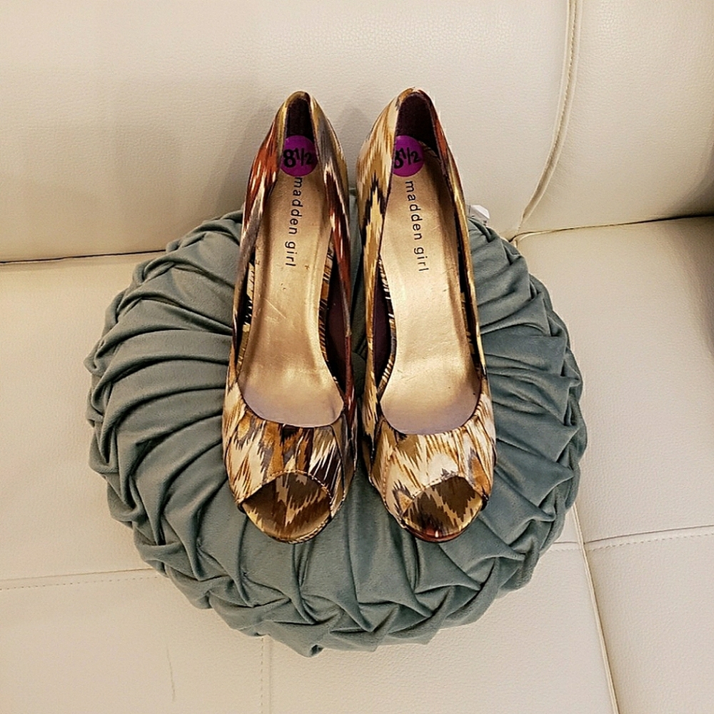 Peek Toes Shoes